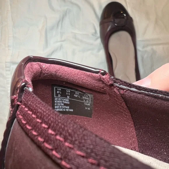 Clarks Womens Gracelin Wind Ballet Flat Size 11 M Plum Leather Patent Toe Shoe - Picture 5 of 6